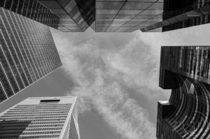 Esplanade Photo - Vue d'en bas de la Défense 02