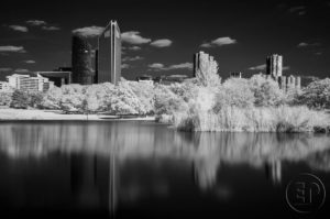 Esplanade Photo - Vue sur la Défense en infrarouge 04