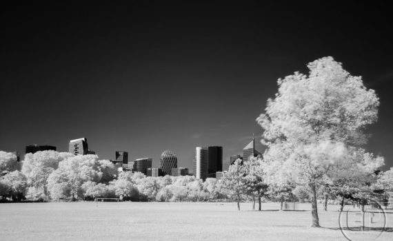 Esplanade Photo - Vue sur la Défense en infrarouge 05