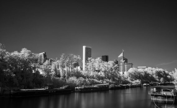 Esplanade Photo - Vue sur la Défense en infrarouge 07