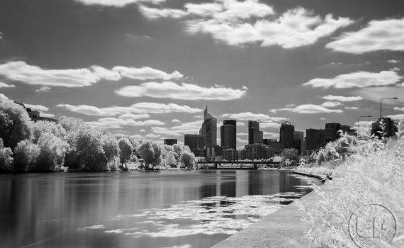 Esplanade Photo - Vue sur la Défense en infrarouge 08