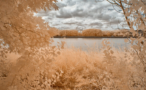 VUE SUR LA GARONNE À BORDEAUX En infrarouge et en couleur 01