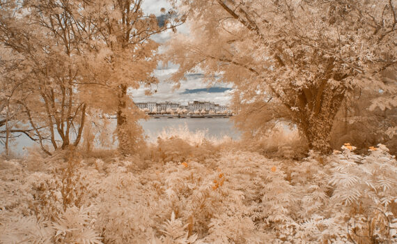 VUE SUR LA GARONNE À BORDEAUX En infrarouge et en couleur 03