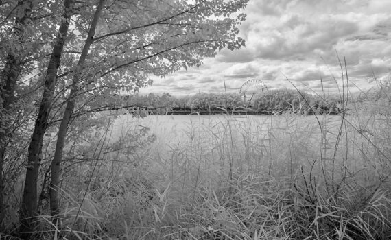 VUE SUR LA GARONNE À BORDEAUX En infrarouge et en noir et blanc 04