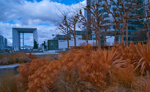 PARIS LA DÉFENSE En IR 06