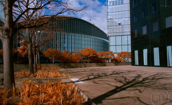 PARIS LA DÉFENSE En IR 08