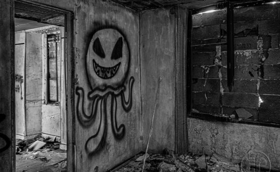 Au-delà des Murs 03