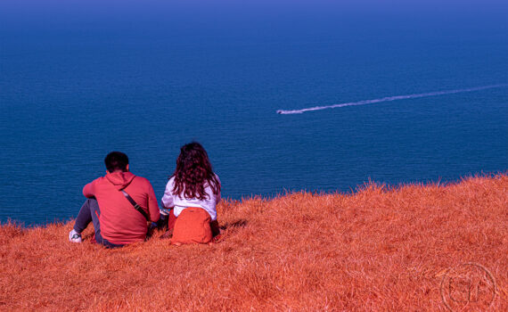Étretat en infrarouge avec vue sur la mer 03