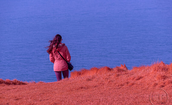 Étretat en infrarouge avec vue sur la mer 04