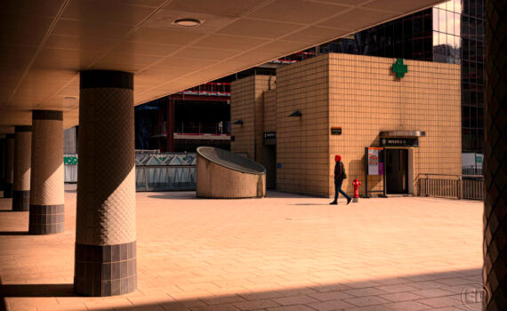 STREET PHOTOGRAPHY À PARIS LA DÉFENSE 04
